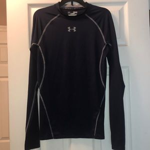 Under Armour unisex compression size medium, long sleeve lightweight shirt
